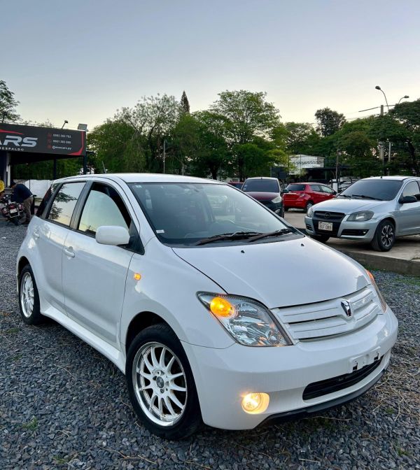 Toyota Ist 2003