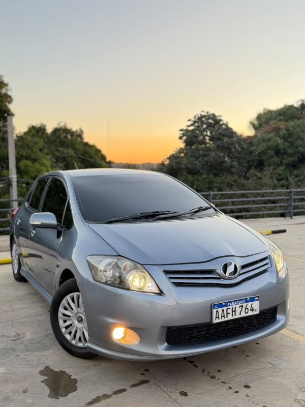 Toyota Auris 2011
