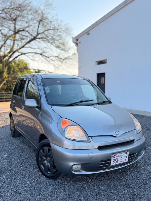 Toyota Funcargo 2002