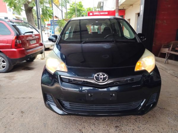 Toyota Ractis 2011