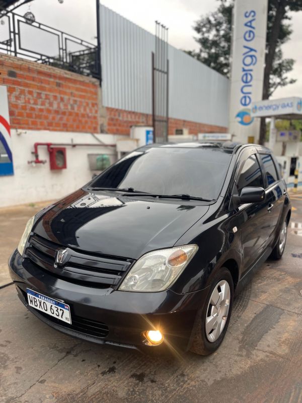 Toyota Ist 2004